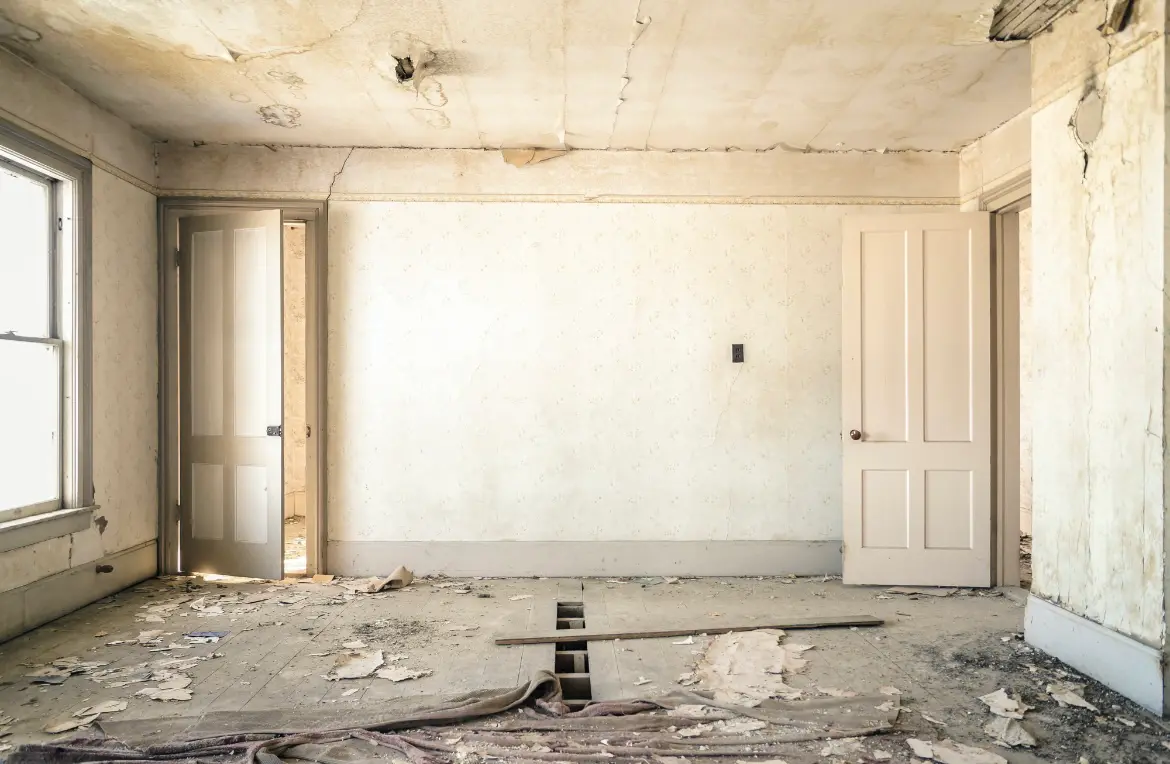 Waste disposal crew managing a cleanout project in Aquia Harbour